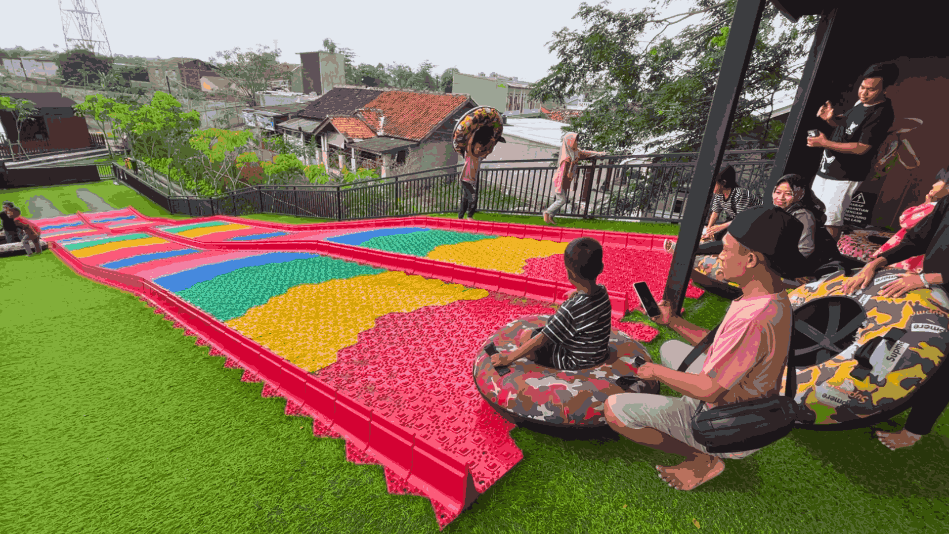 The Nice Playland Pasar Kemis